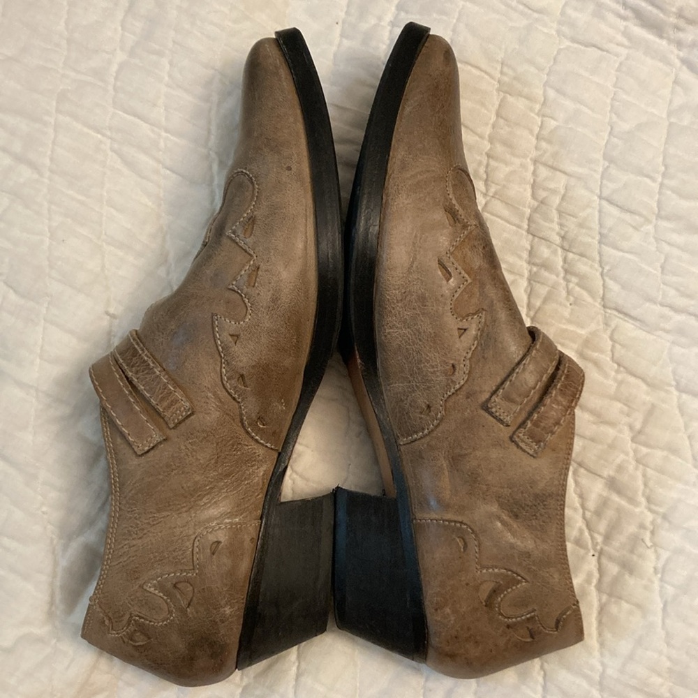 FREE PEOPLE Monument Western Leather Bootie in Distressed Gray. Size 39 EUC - Picture 6 of 15